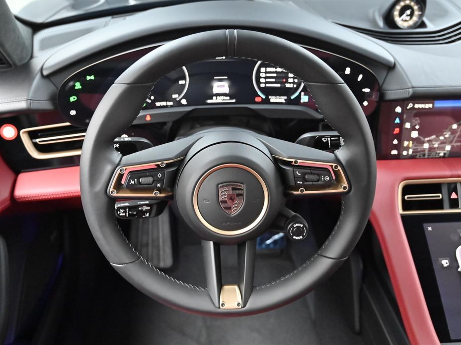Porsche Taycan 2025