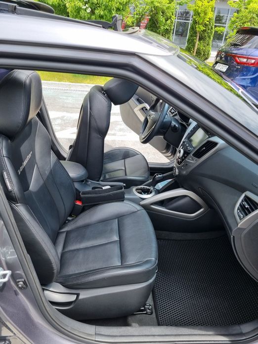 Hyundai Veloster 2013
