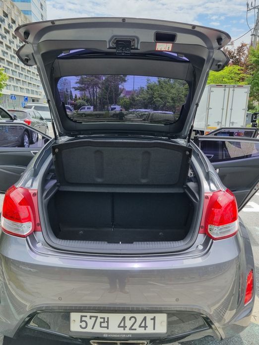 Hyundai Veloster 2013