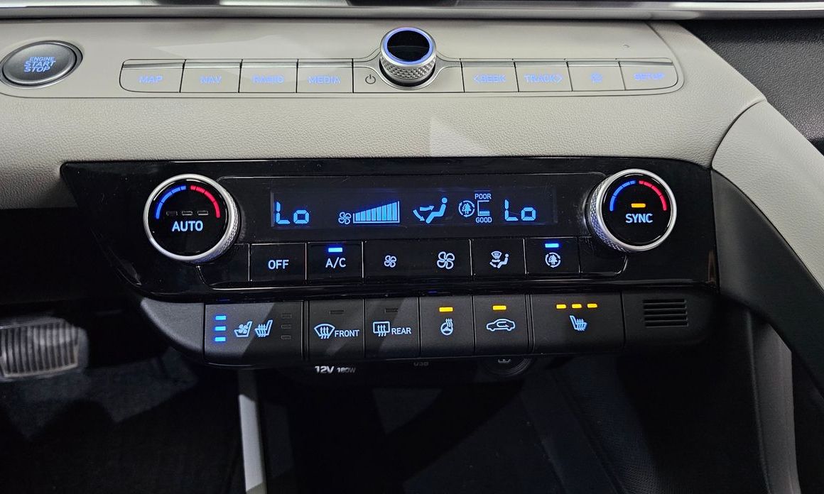 Hyundai AVANTE 2021