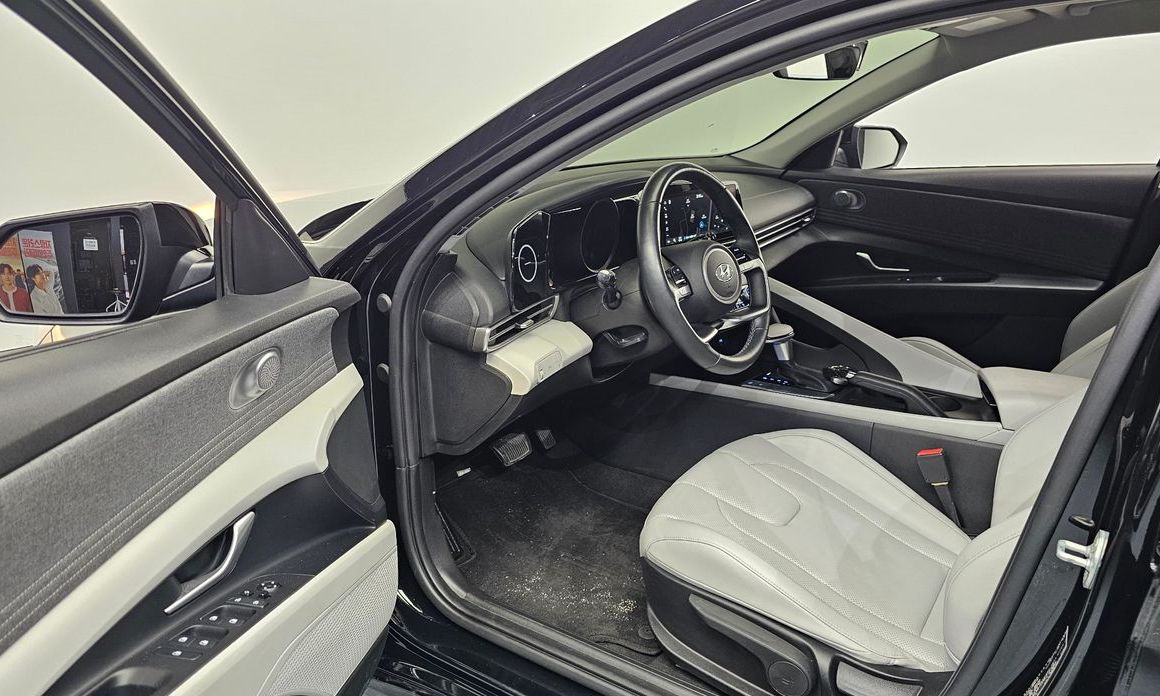 Hyundai AVANTE 2021
