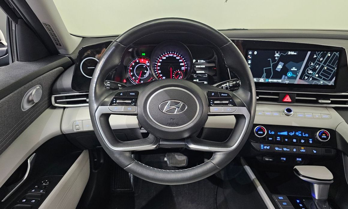 Hyundai AVANTE 2021