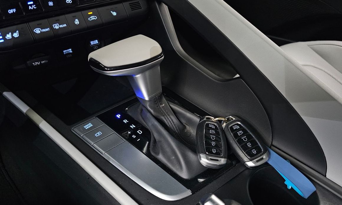 Hyundai AVANTE 2021