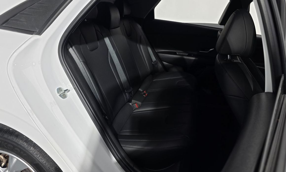 Hyundai AVANTE 2021