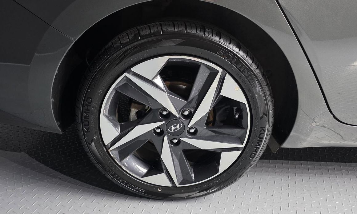 Hyundai AVANTE 2021