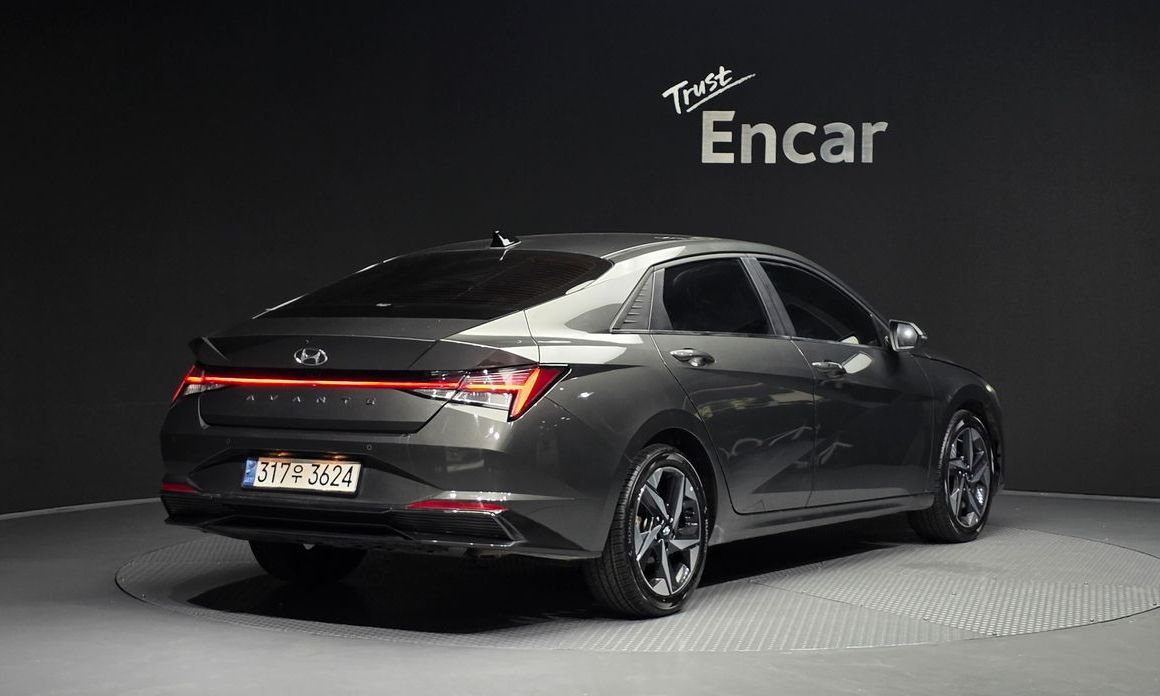 Hyundai AVANTE 2021