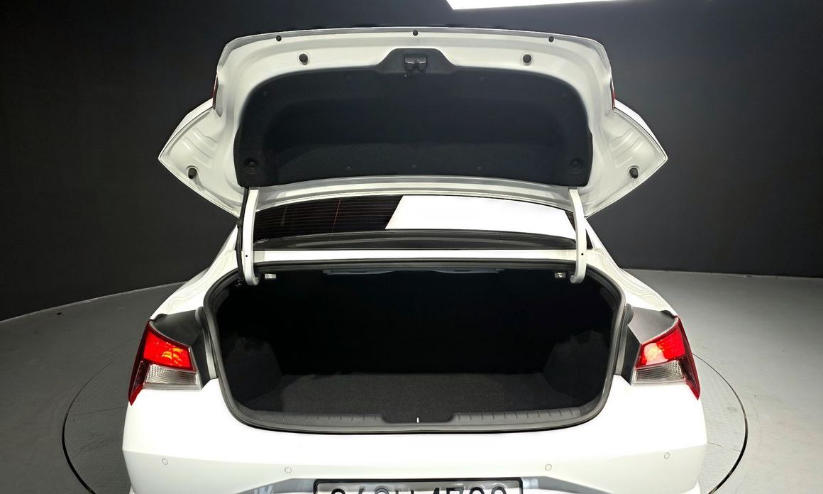 Hyundai AVANTE 2023