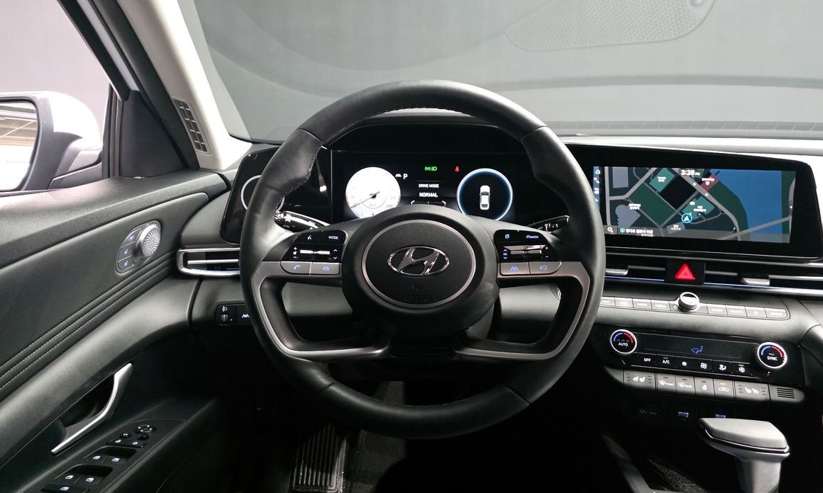 Hyundai AVANTE 2023