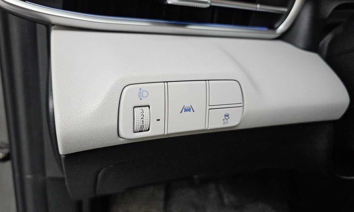 Hyundai AVANTE 2021