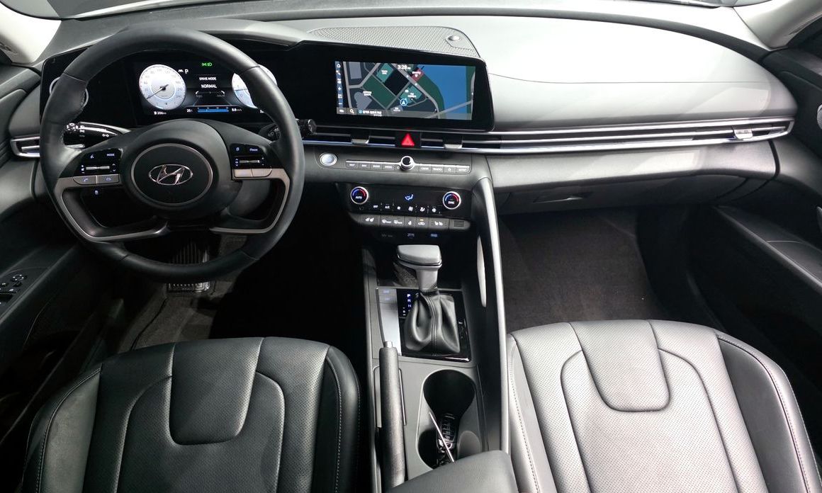 Hyundai AVANTE 2023