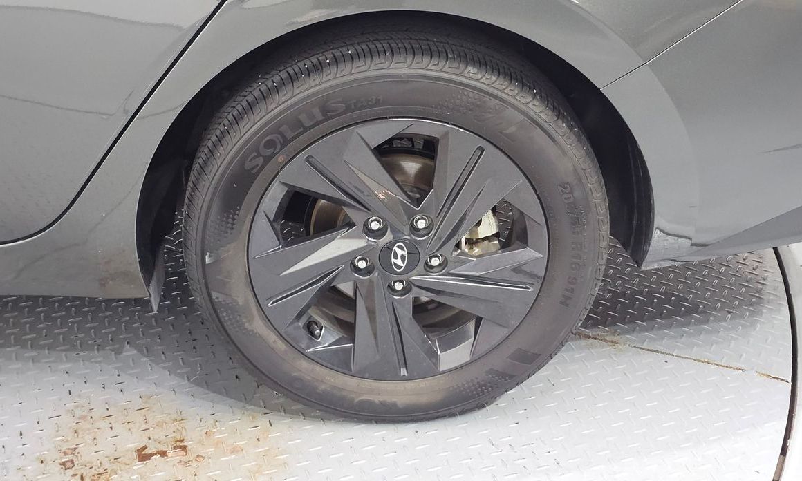 Hyundai AVANTE 2021