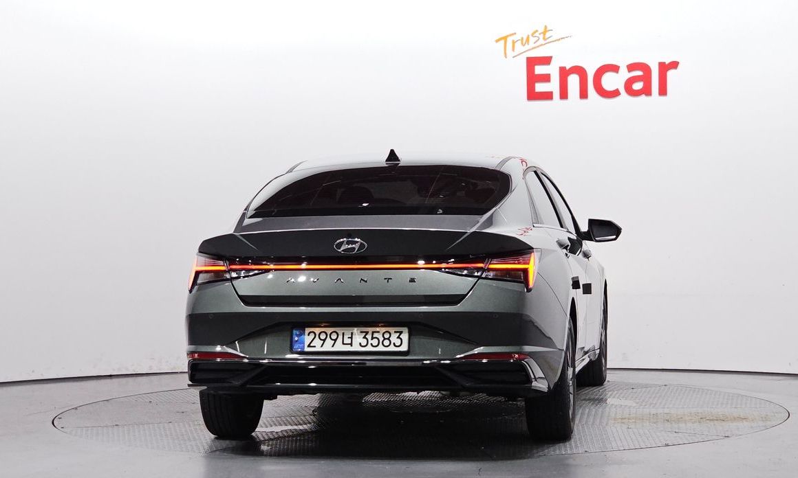 Hyundai AVANTE 2021
