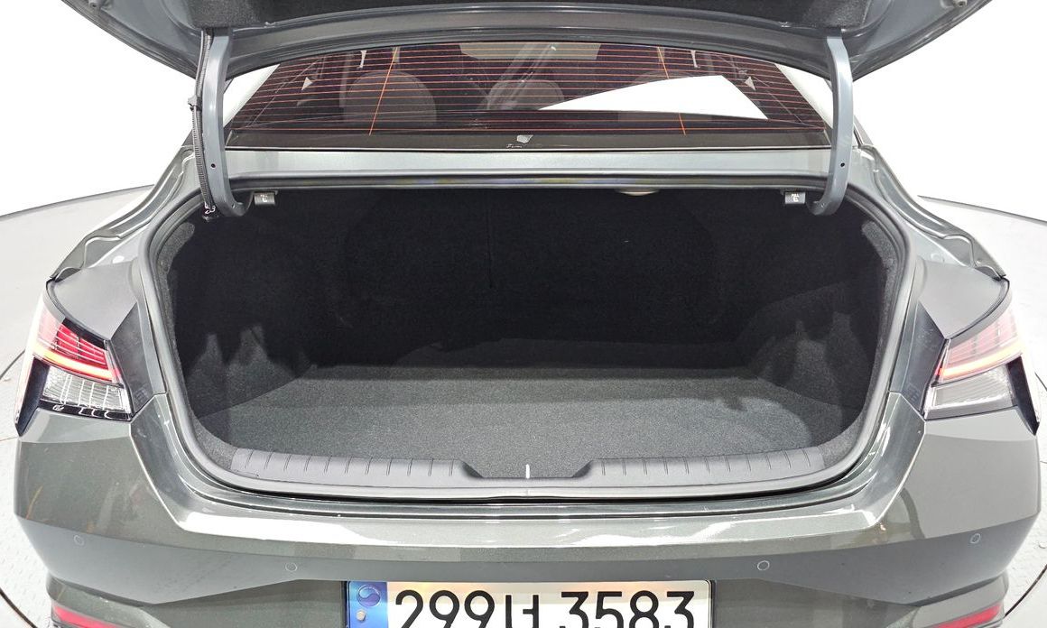 Hyundai AVANTE 2021