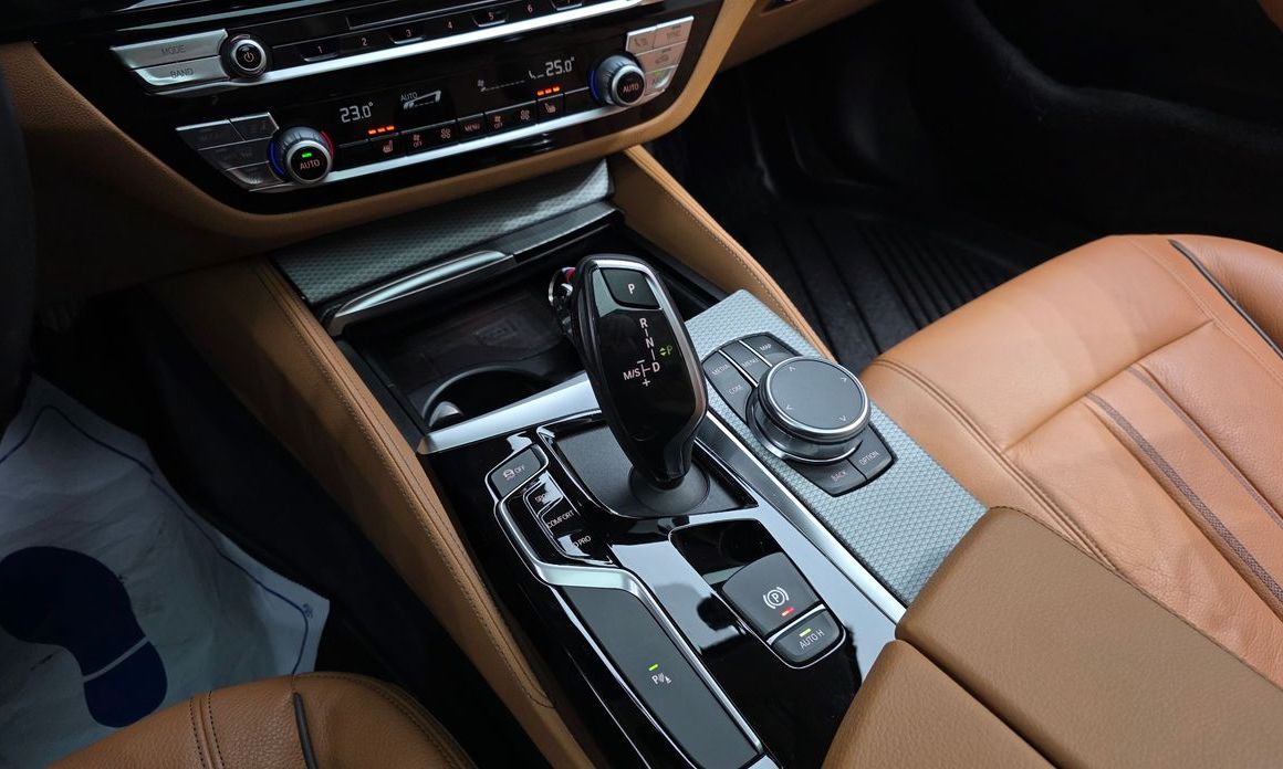 BMW 5-Series 2019