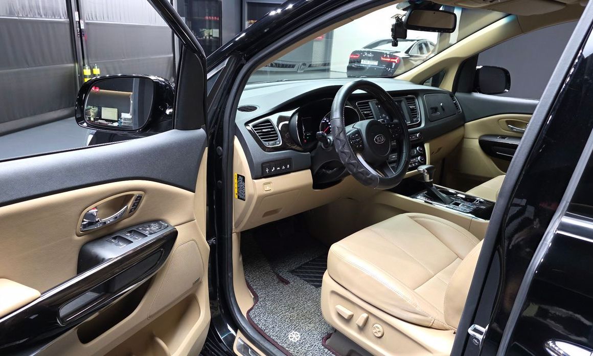 Kia Canival 2020