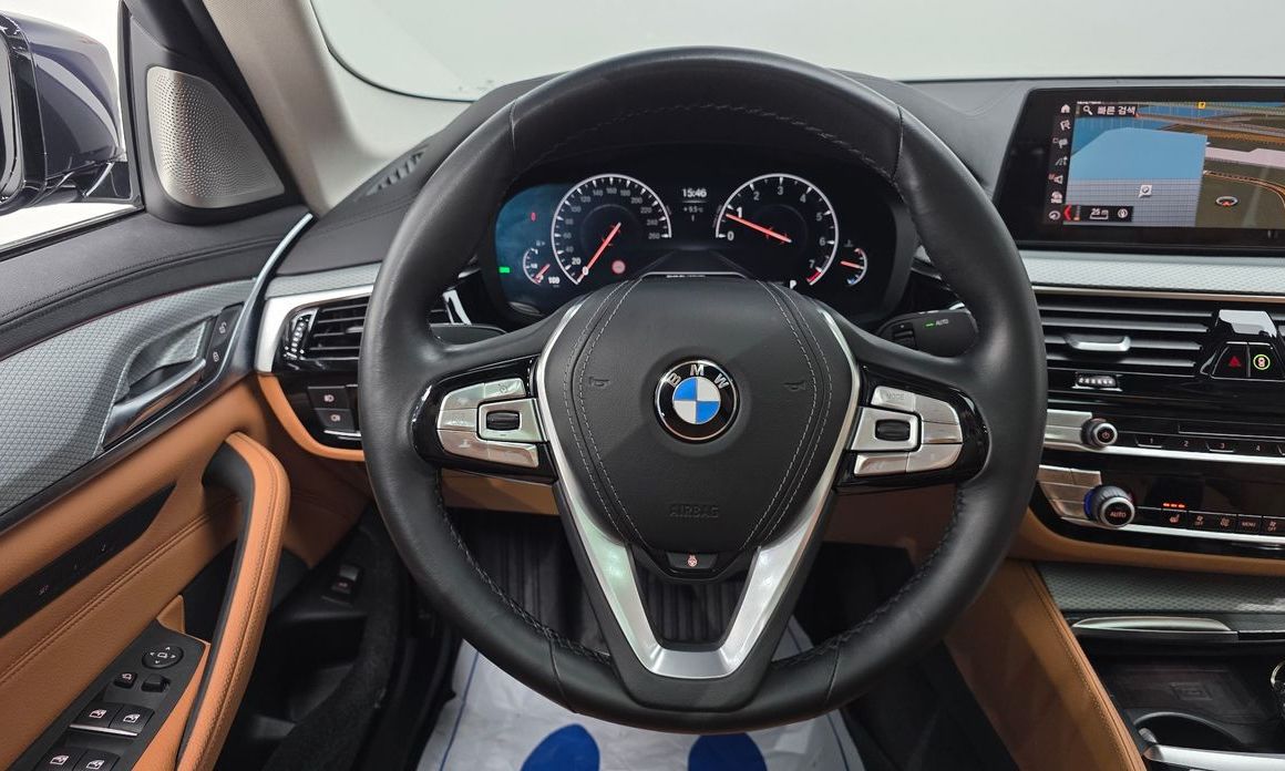BMW 5-Series 2019