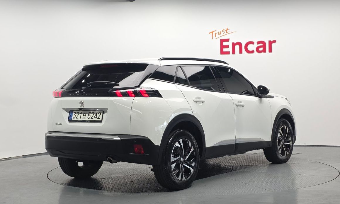 Peugeot 2008 2021