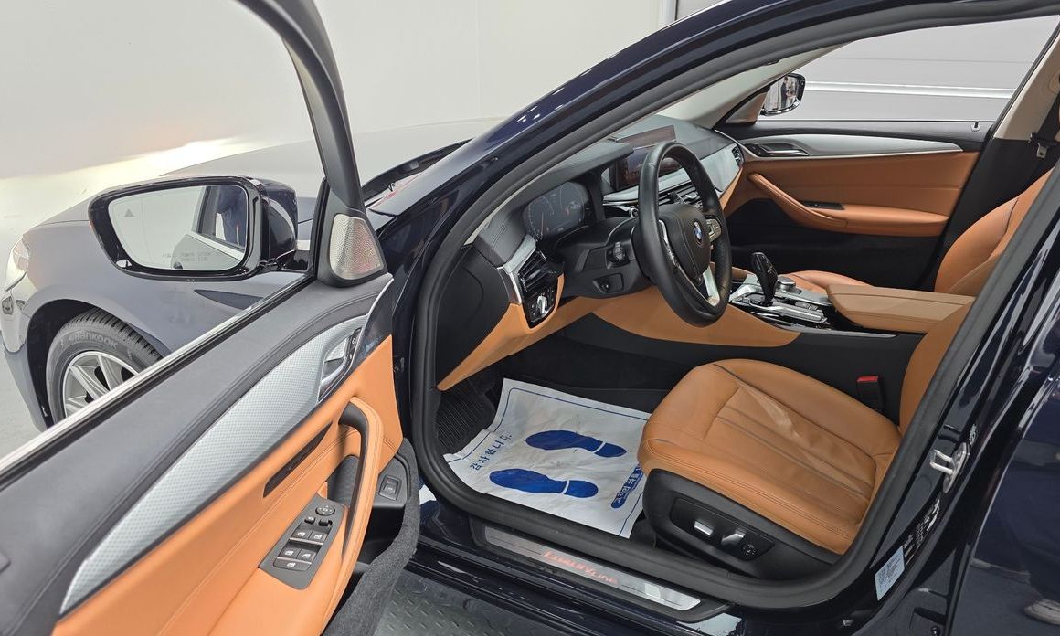 BMW 5-Series 2019