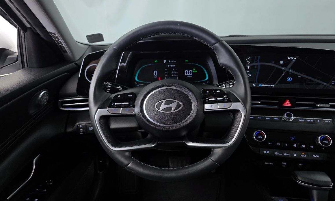 Hyundai AVANTE 2024