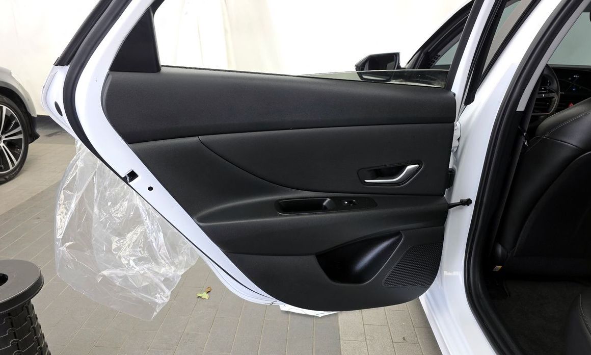 Hyundai AVANTE 2024