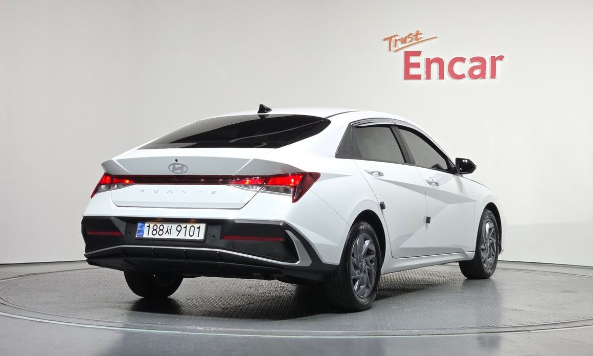Hyundai AVANTE 2024
