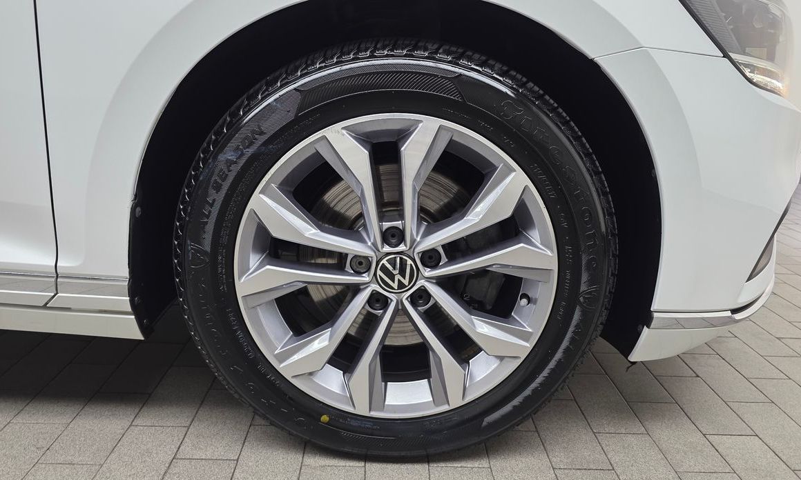 Volkswagen Passat 2022