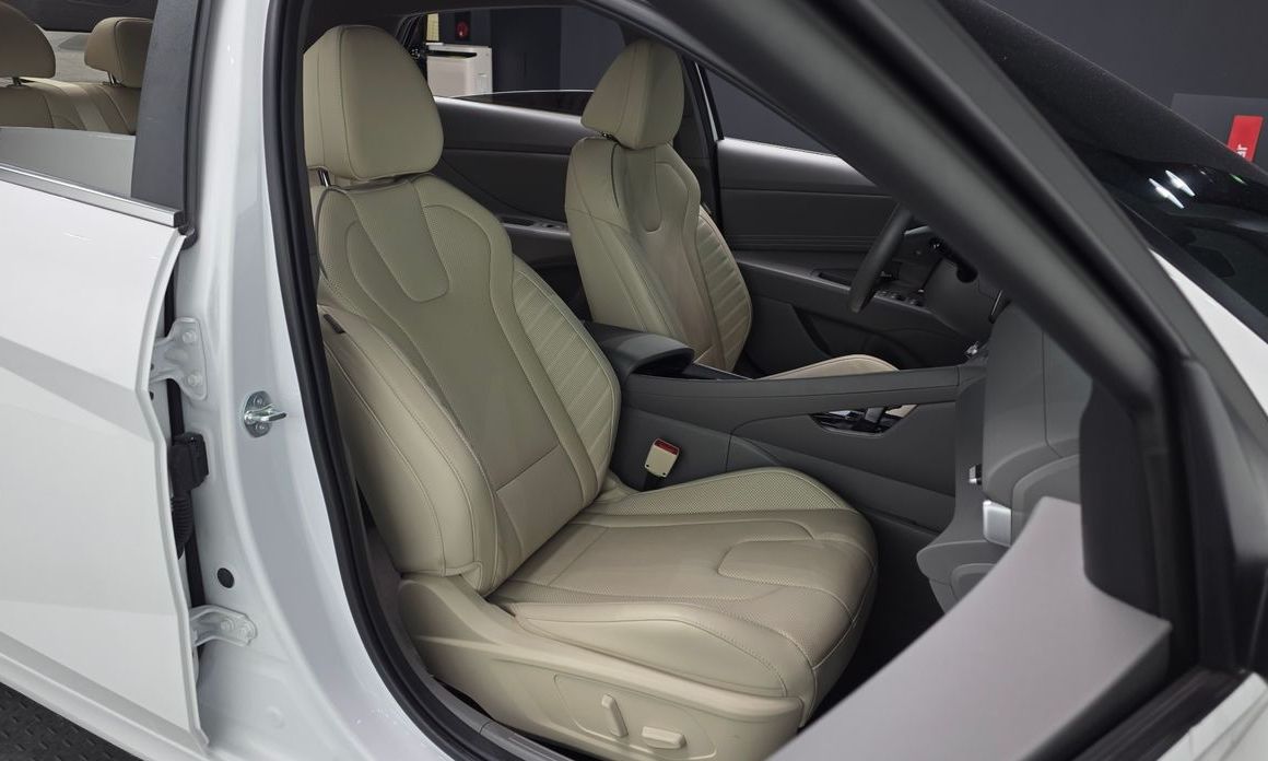 Hyundai AVANTE 2024