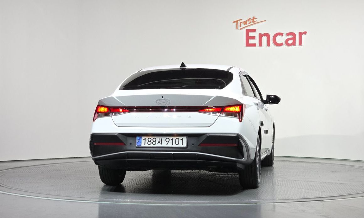 Hyundai AVANTE 2024