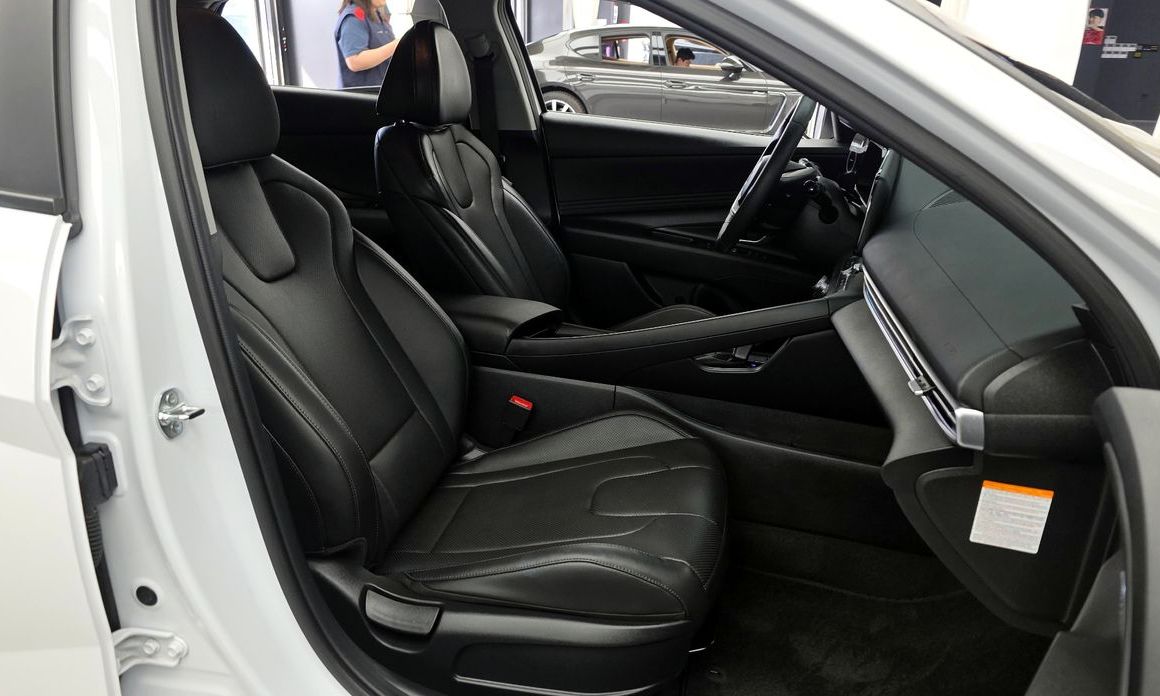 Hyundai AVANTE 2024