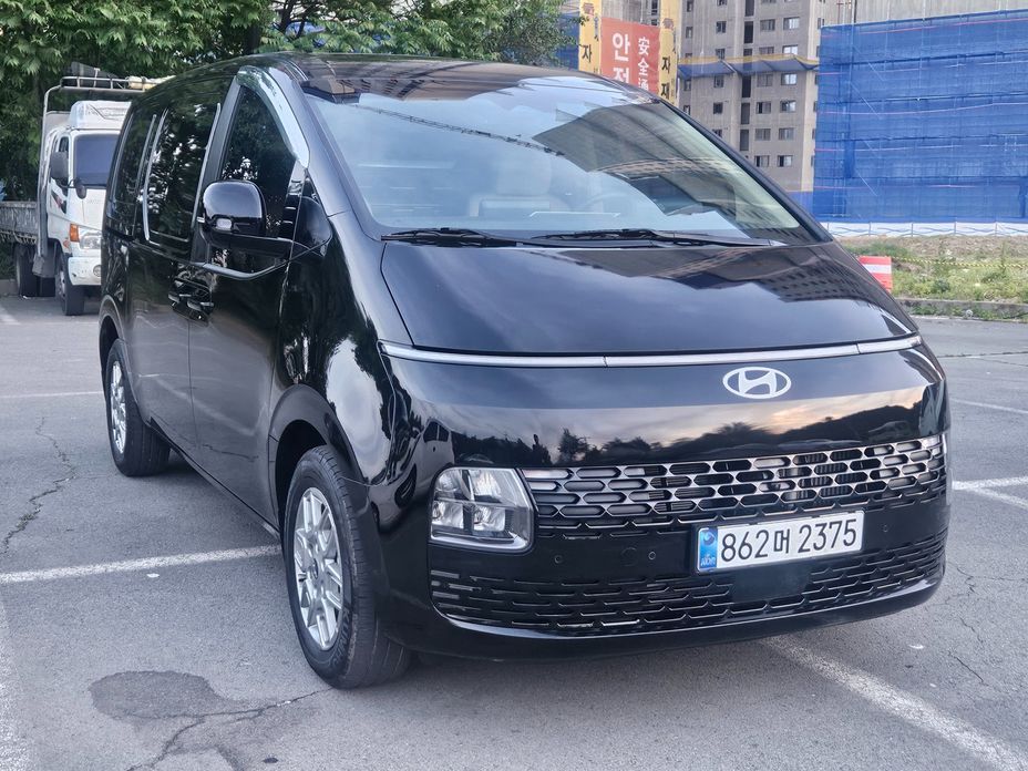 Hyundai Staria 2025
