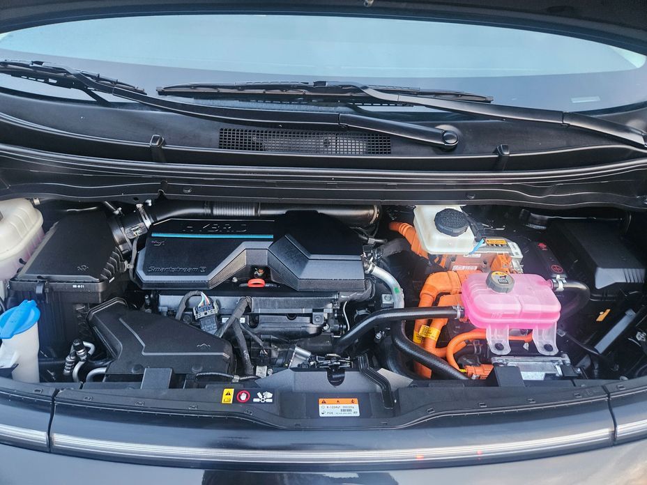 Hyundai Staria 2025