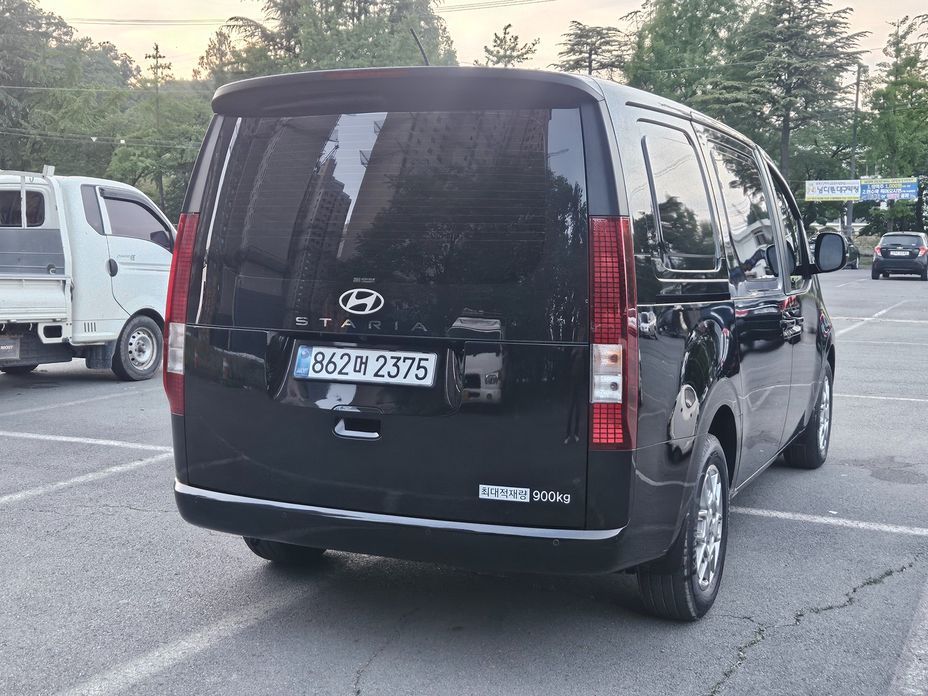 Hyundai Staria 2025