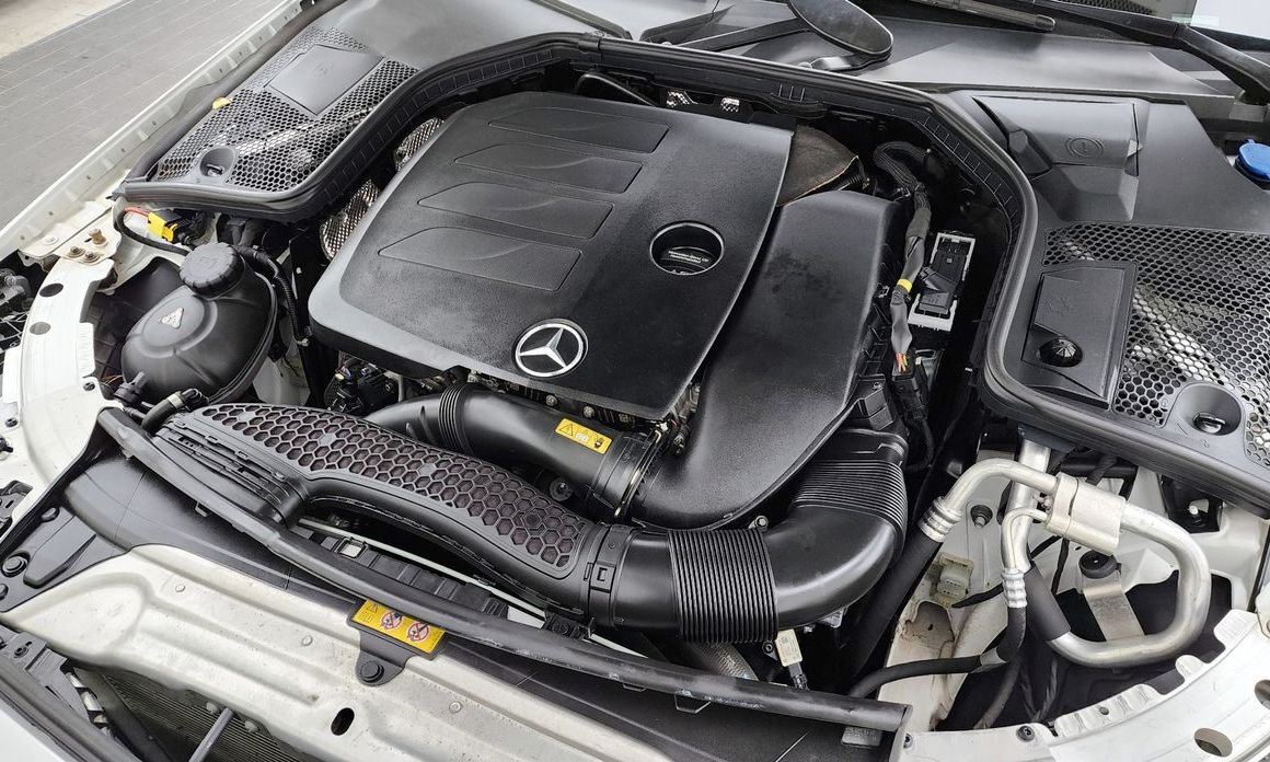 Mercedes-Benz C-Class 2021