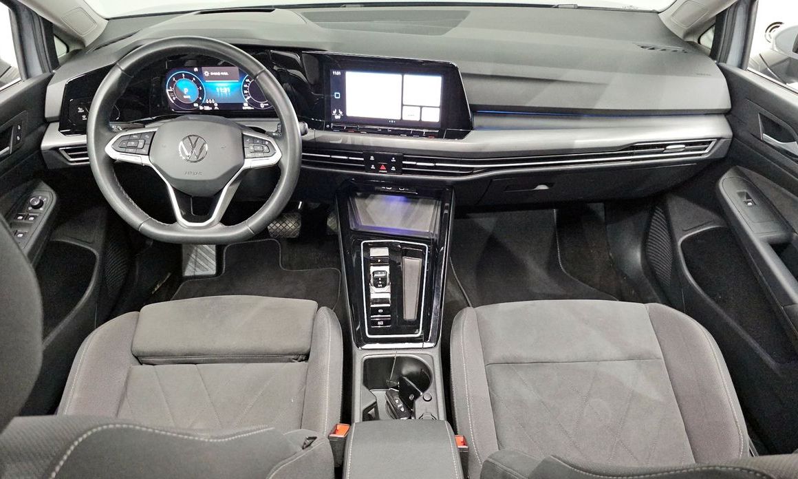 Volkswagen Golf 2024