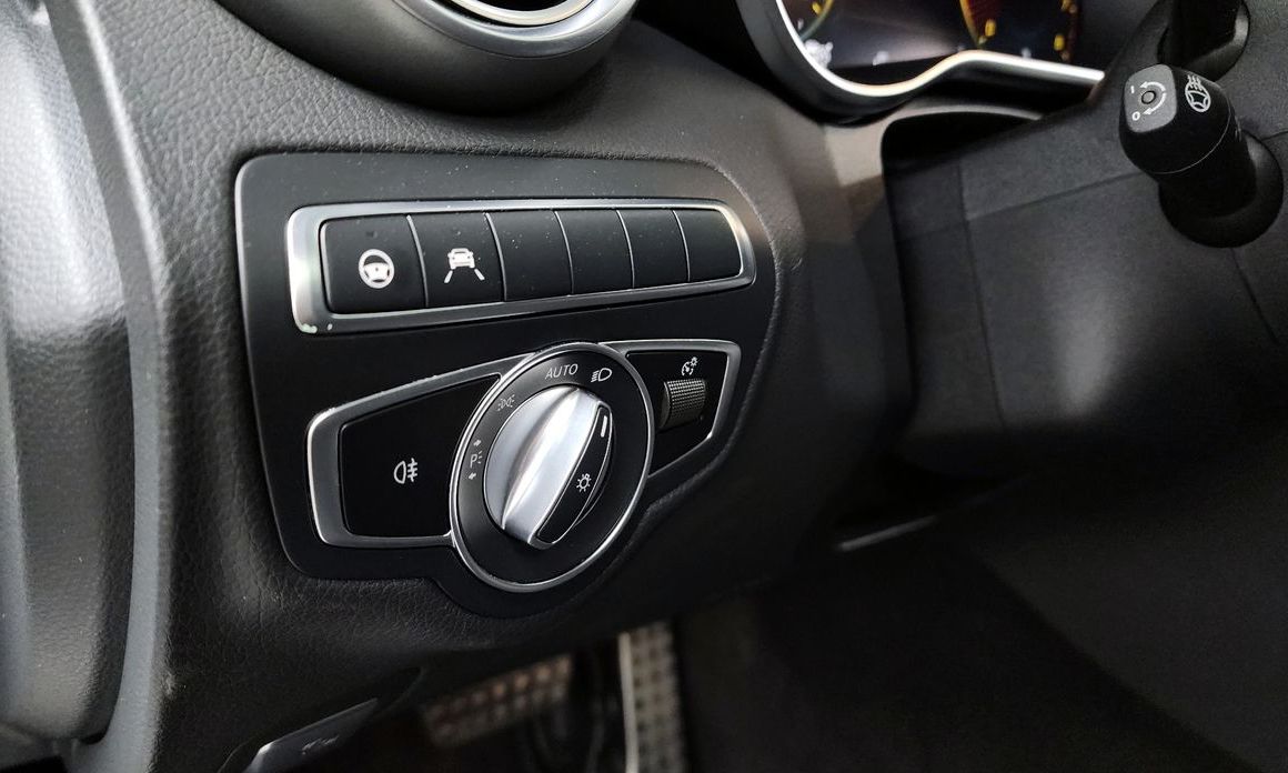 Mercedes-Benz C-Class 2021