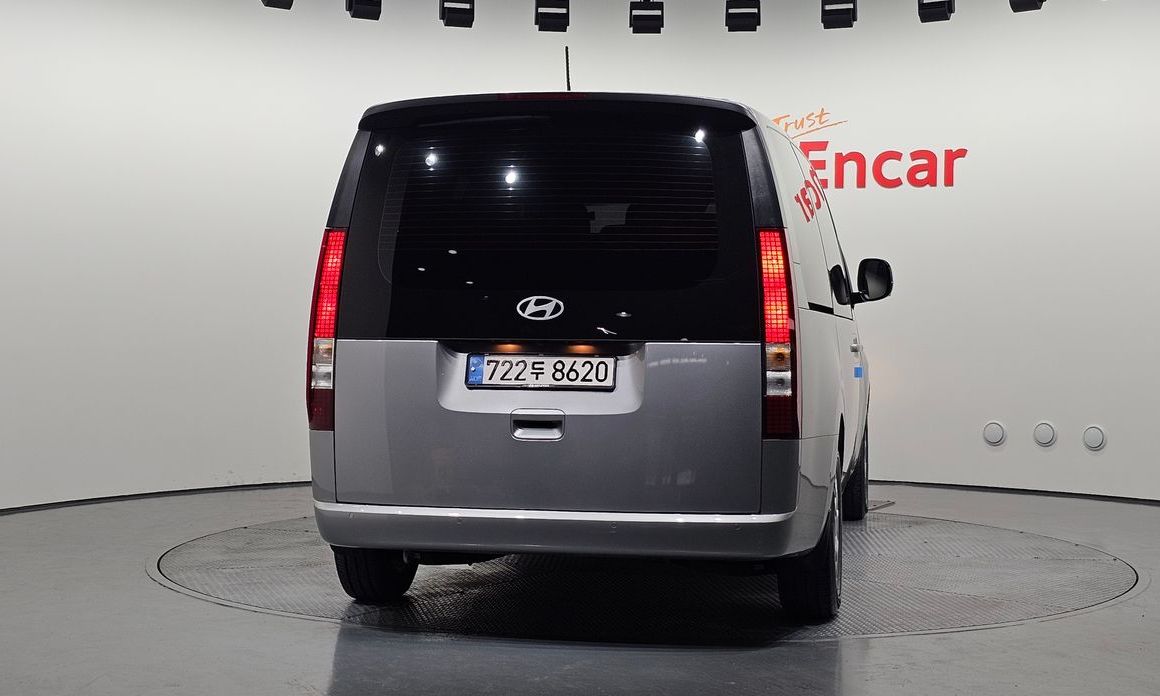 Hyundai Staria 2025