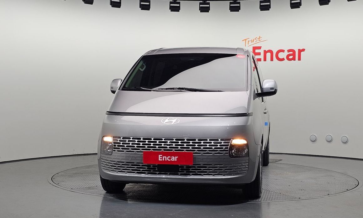 Hyundai Staria 2025
