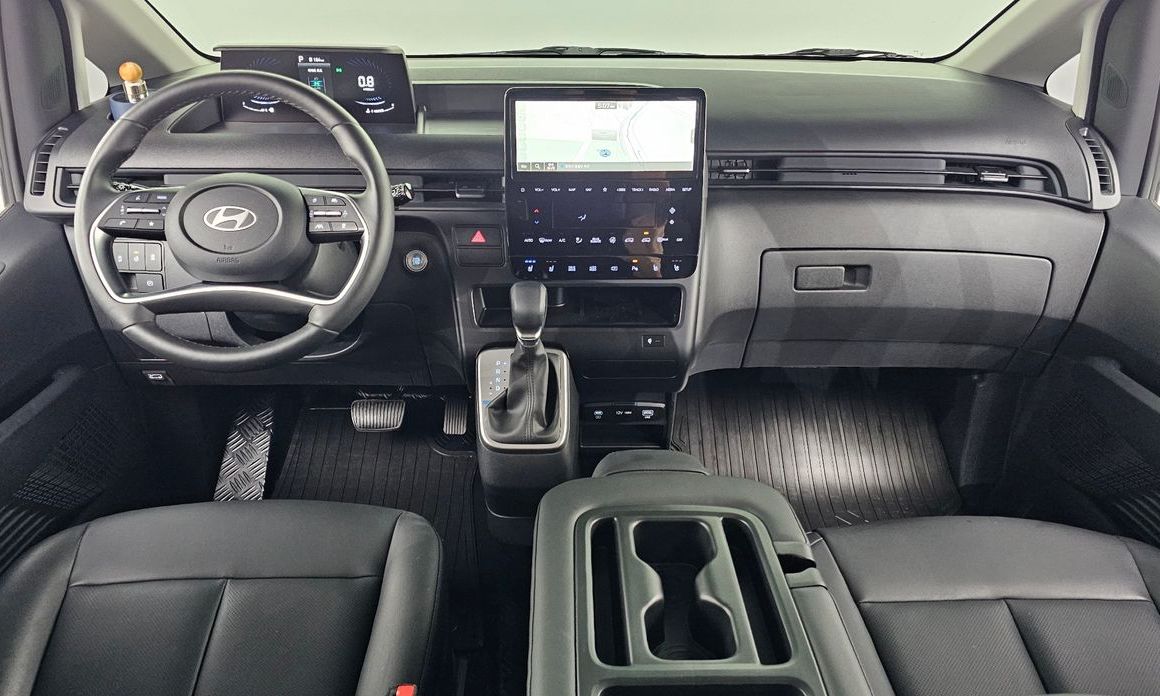 Hyundai Staria 2025