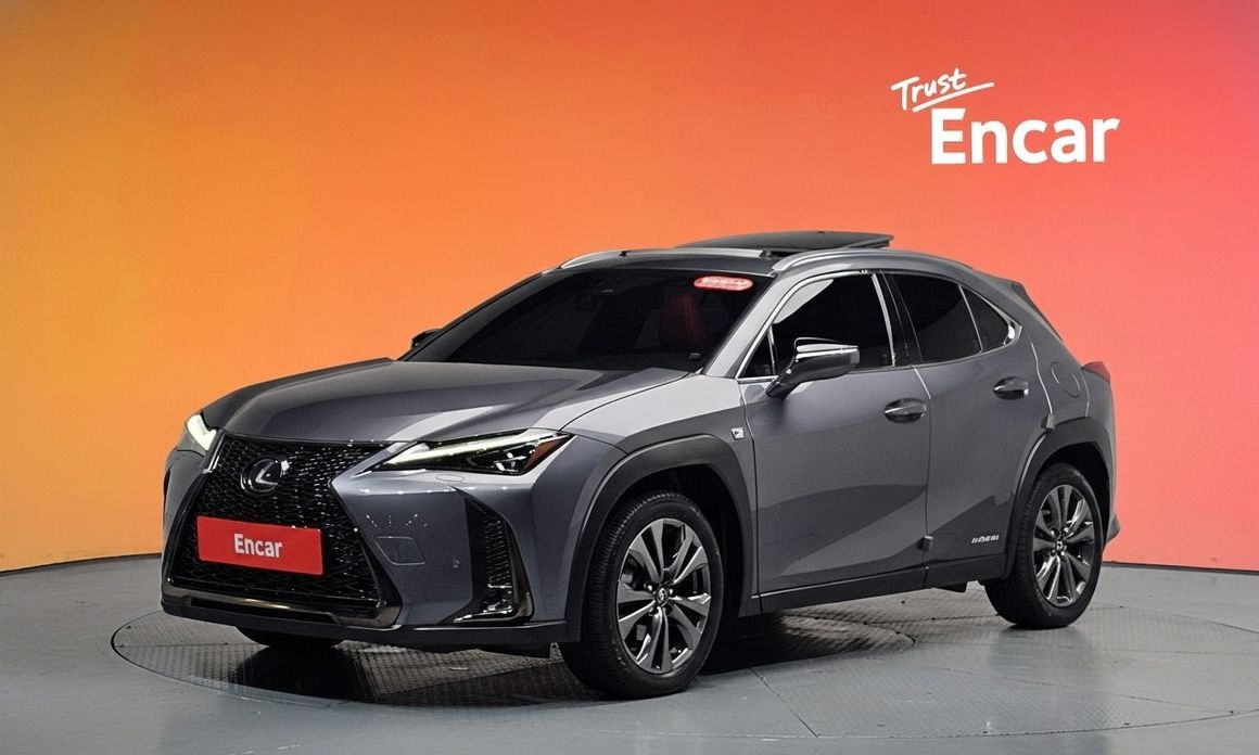 Lexus UX 2021