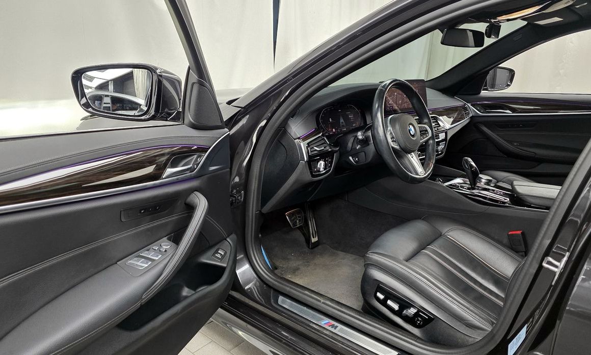 BMW 5-Series 2021