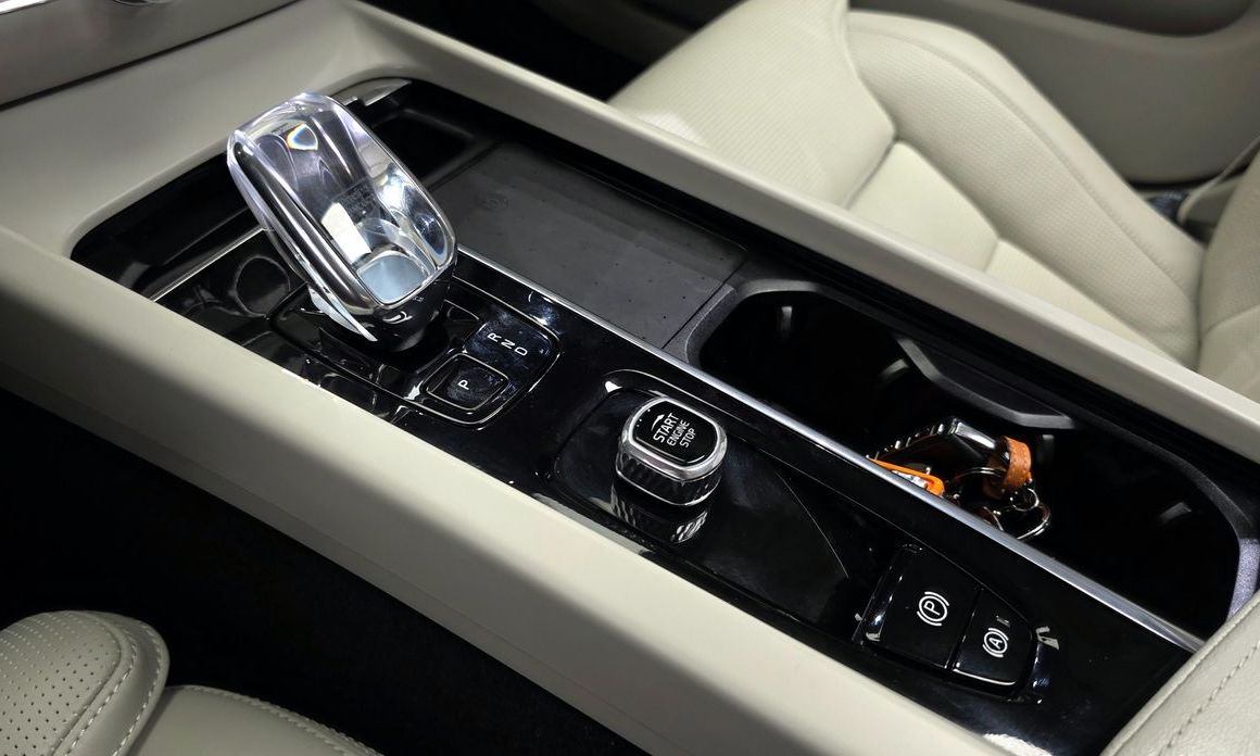 Volvo V60 2023