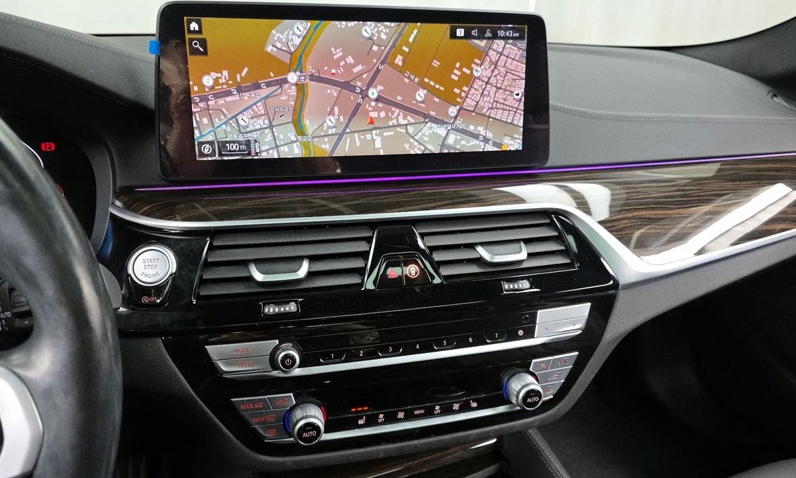 BMW 5-Series 2021