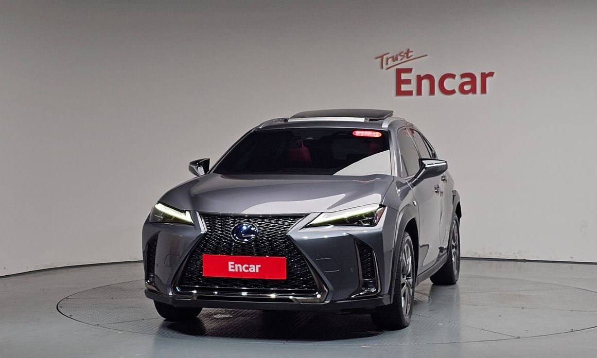 Lexus UX 2021