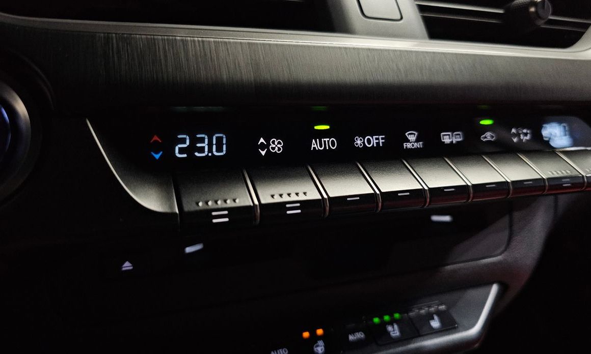 Lexus UX 2021