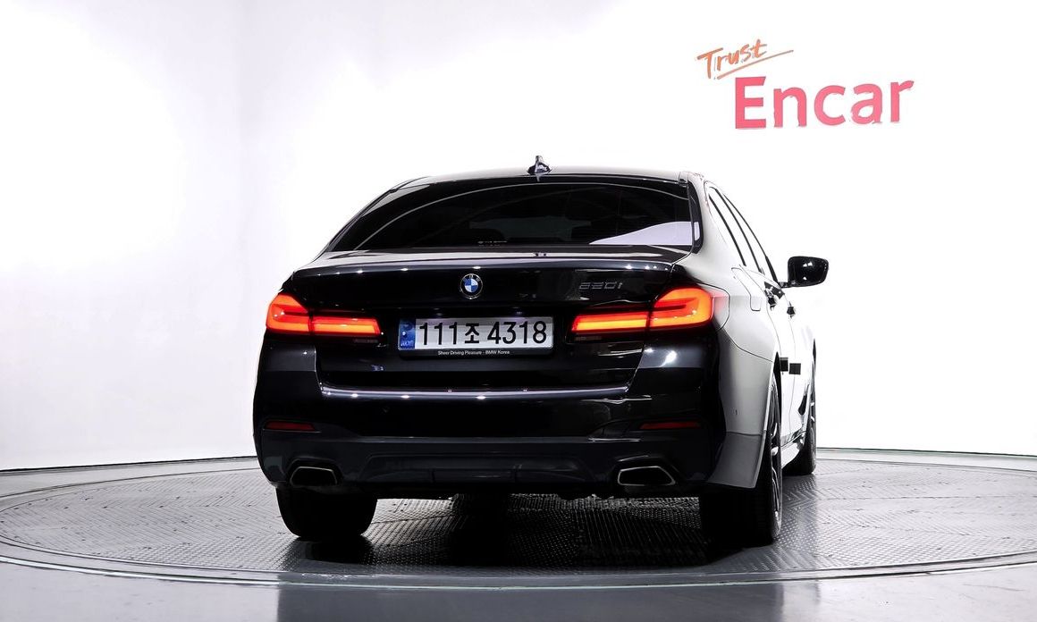 BMW 5-Series 2021