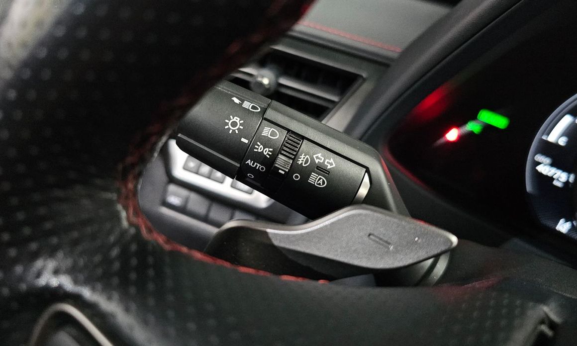 Lexus UX 2021