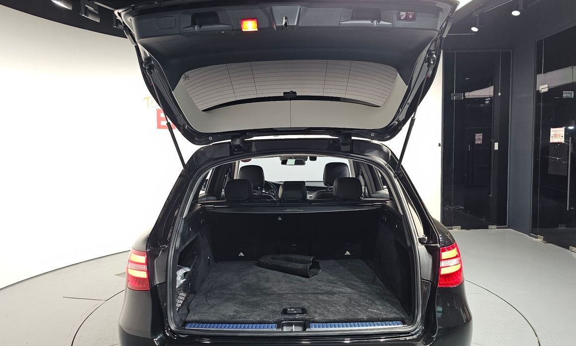 Mercedes-Benz GLC-Class 2019