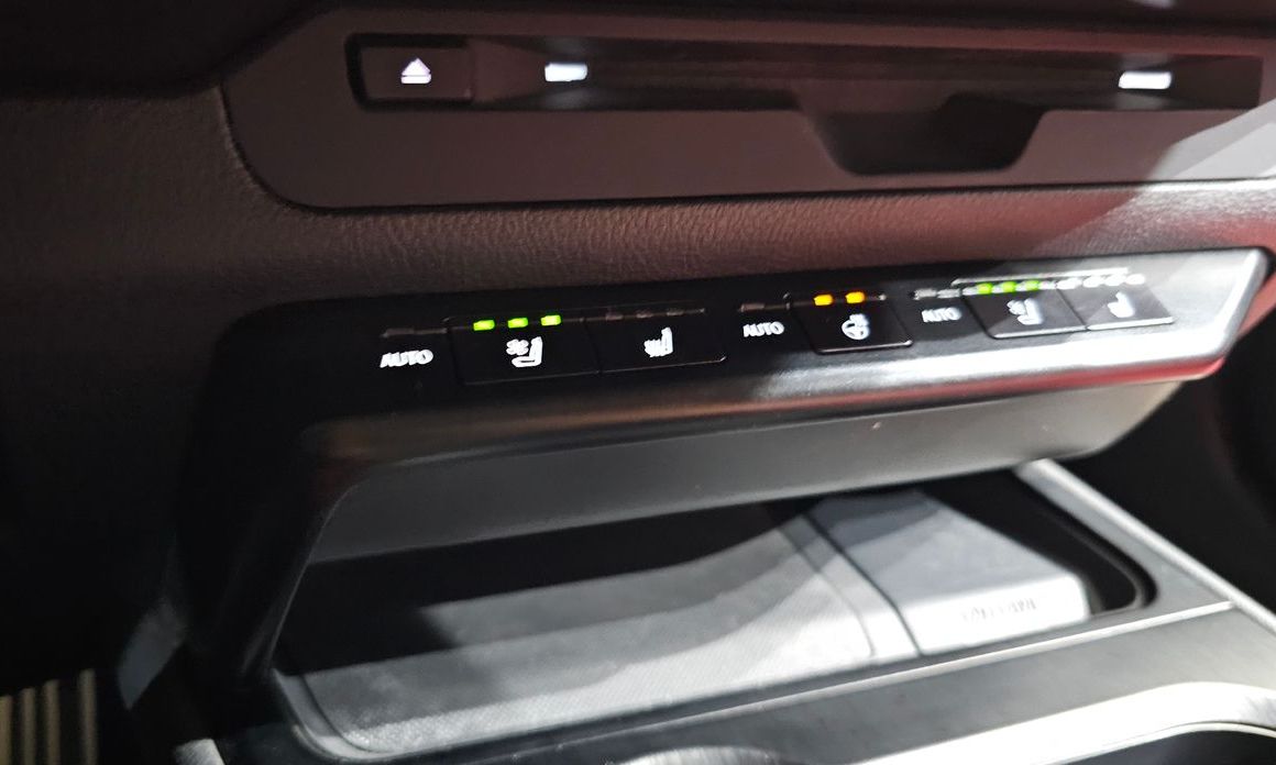 Lexus UX 2021