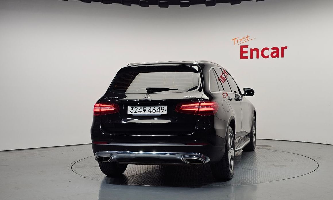 Mercedes-Benz GLC-Class 2019