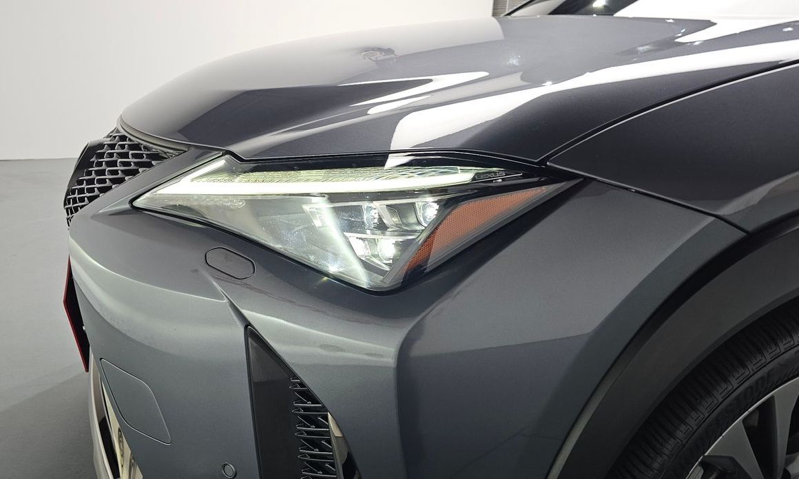 Lexus UX 2021